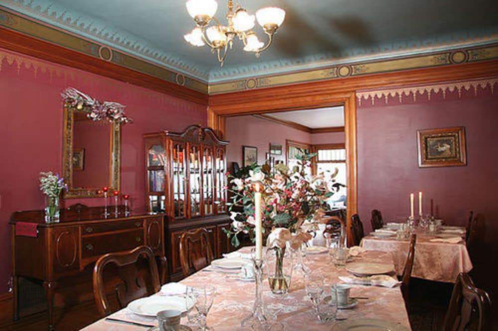 Napa Inn 39/50