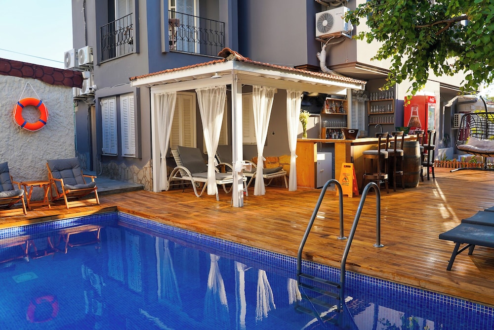 Kekik Alacati Otel 35/50