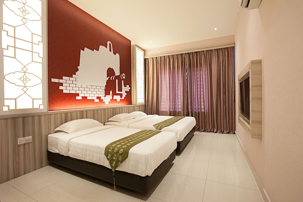 SRI ENSTEK HOTEL 35/53