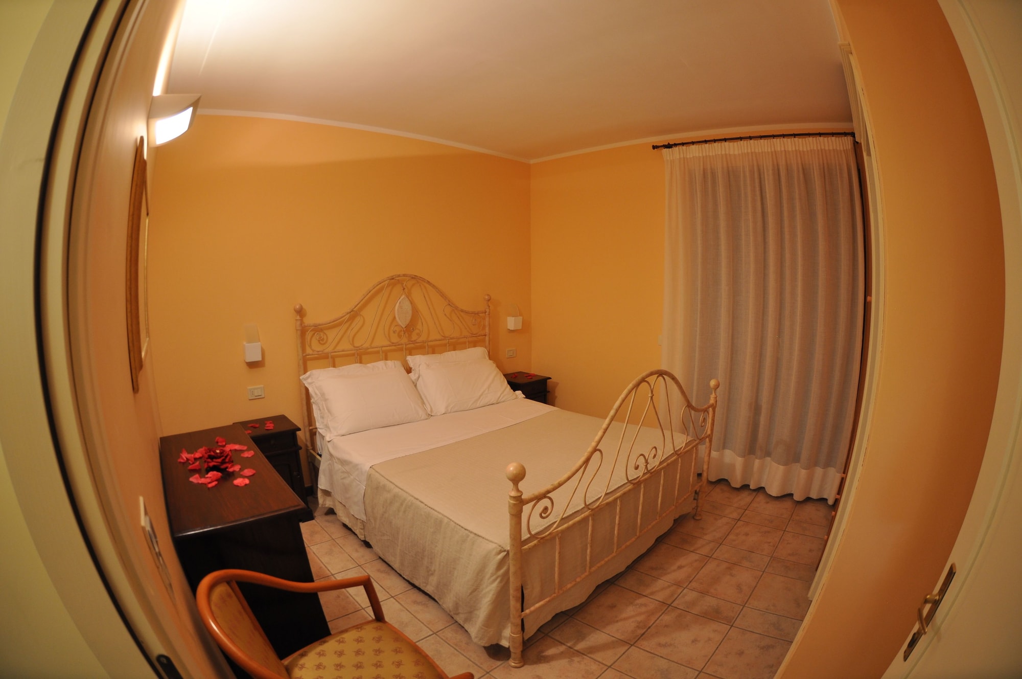 1 BEDROOM, CLASSIC, APARTMENT