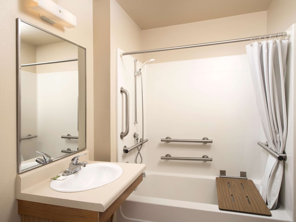Extended Stay America Select Suites - Colorado Springs - Airport 12/38