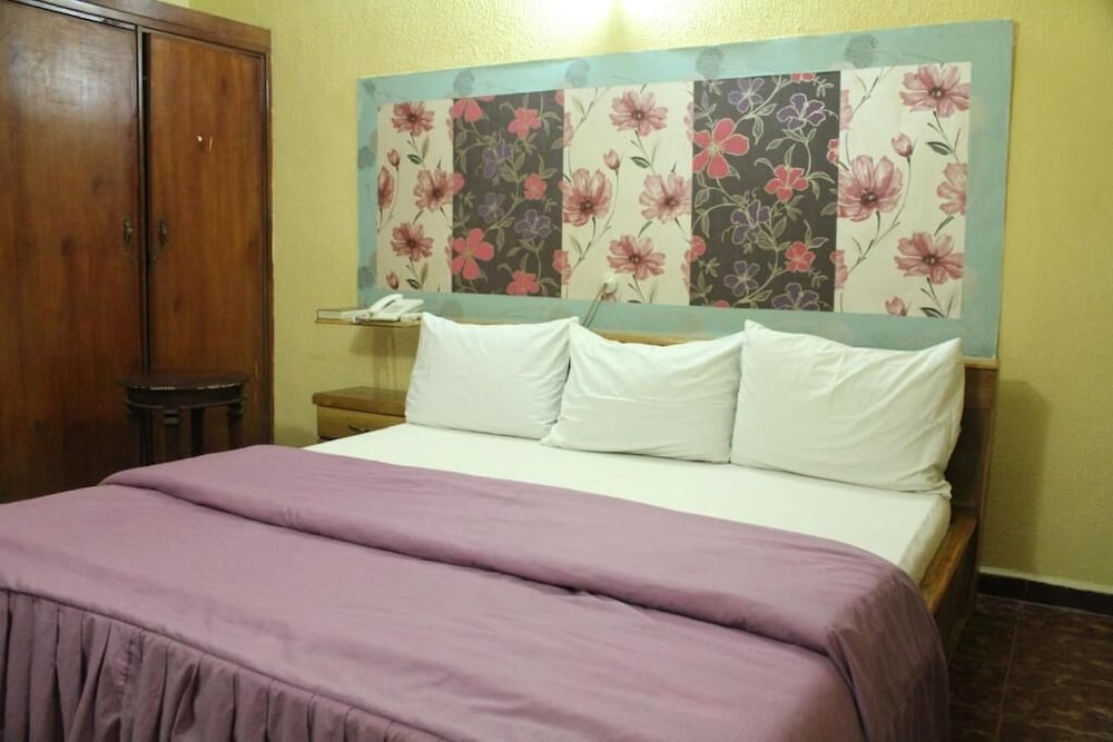 Yaban Hotel 6/16