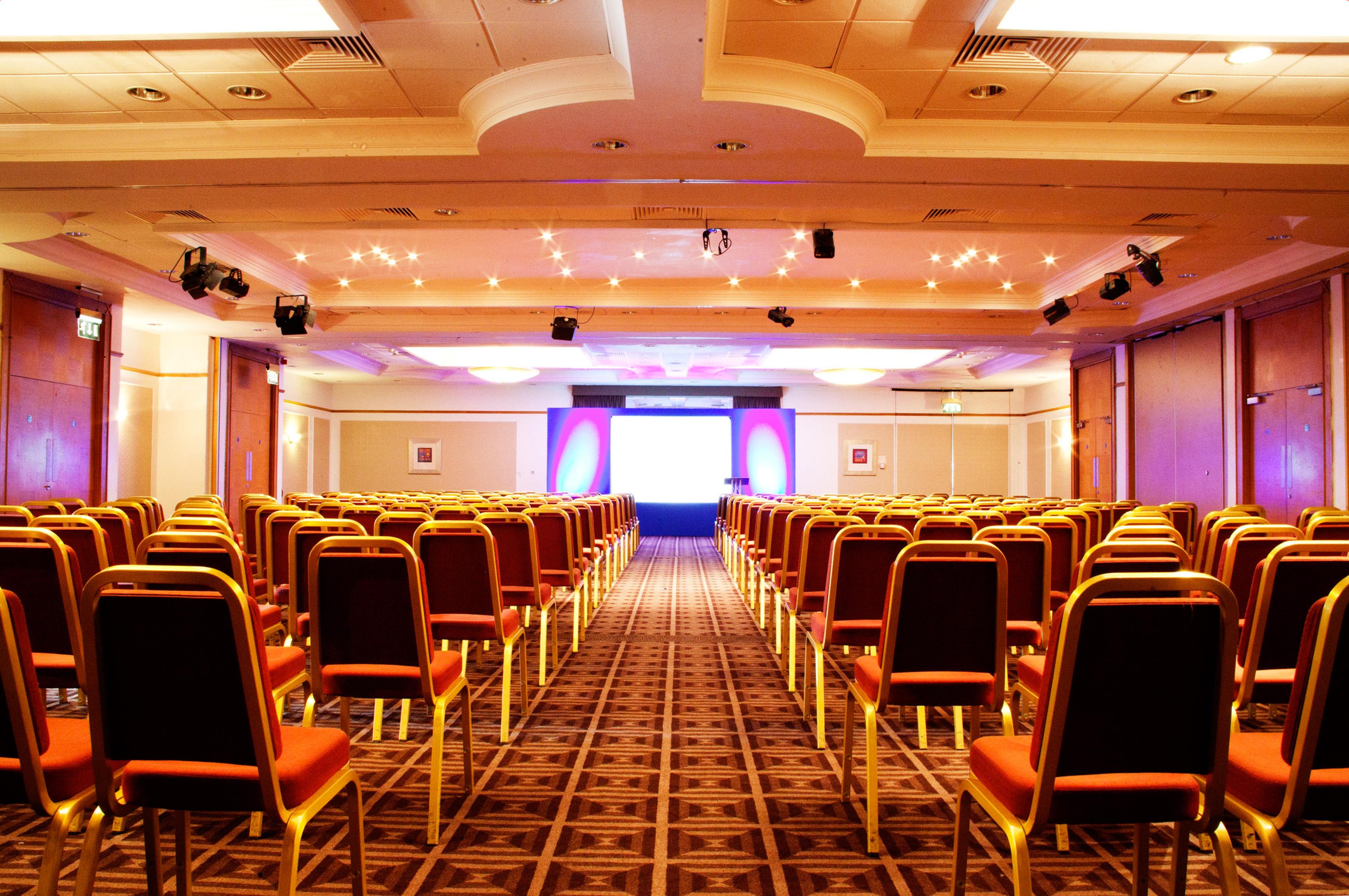 Holiday Inn Newcastle Gosforth Park By IHG 66/76