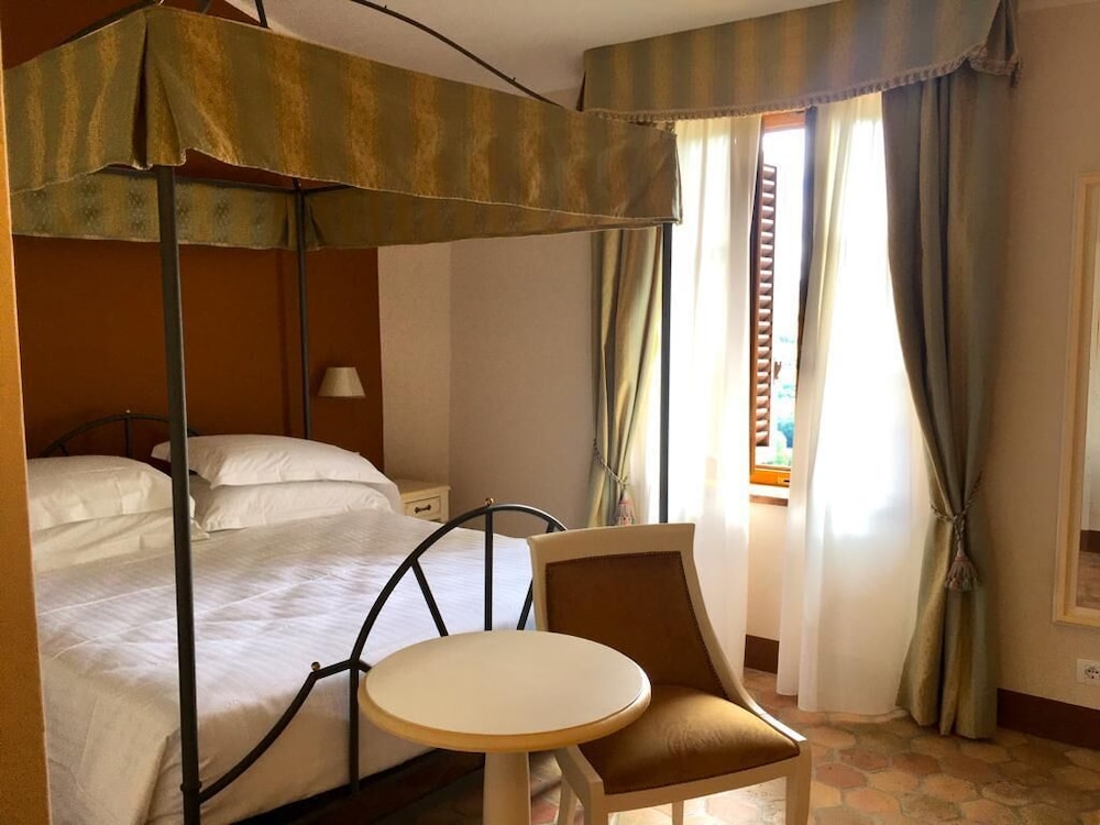 VIlla San Lucchese 15/56