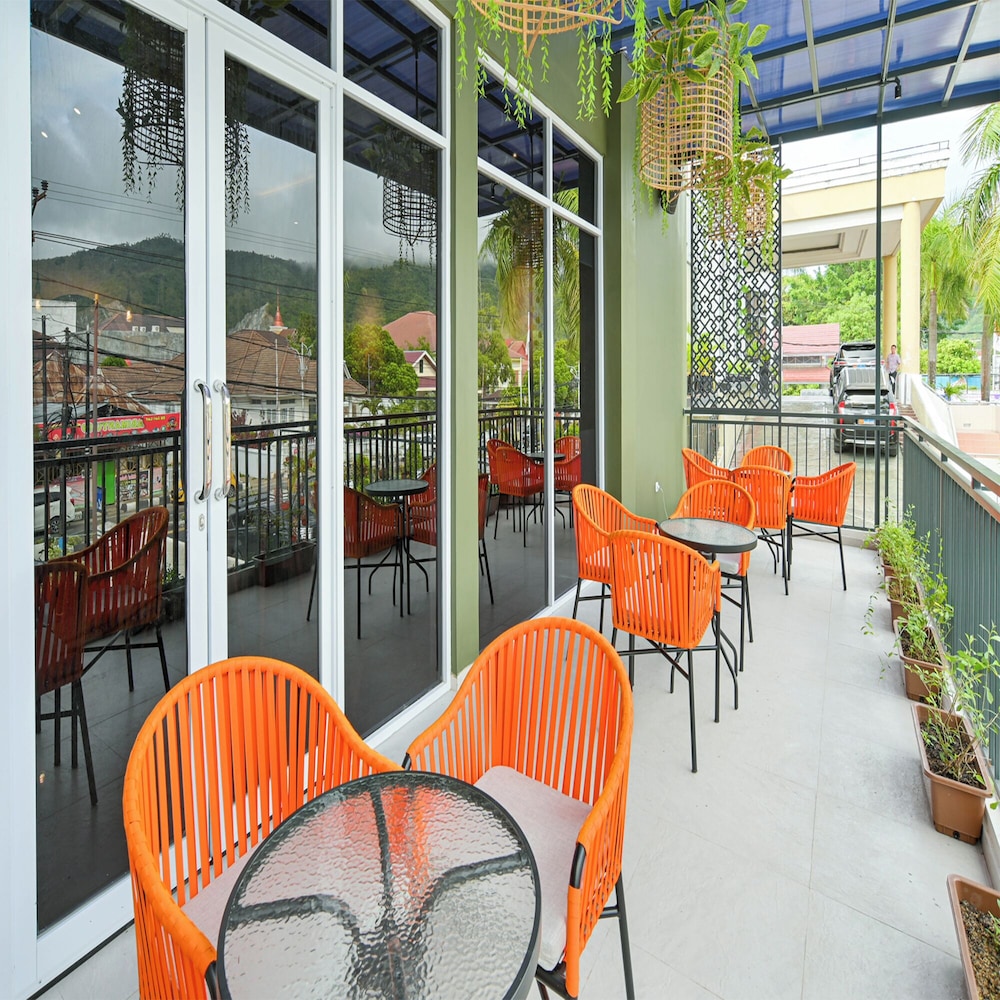Yulia Hotel Managed by HIG 32/48