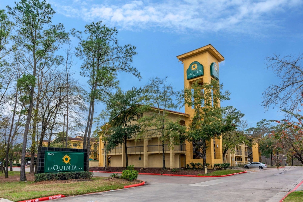 Super 8 by Wyndham The Woodlands North 5/40