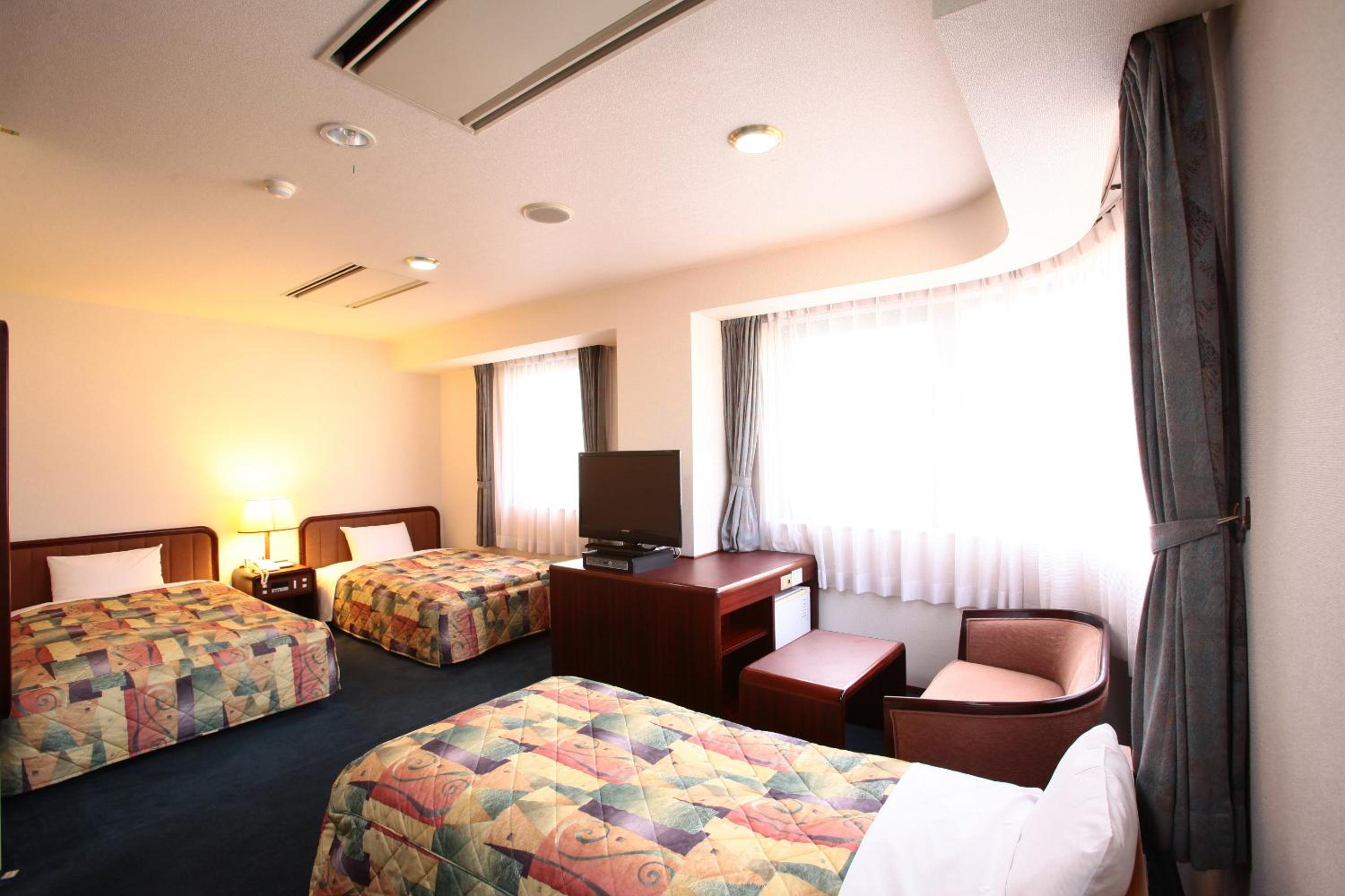 Hotel Elm Regency 35/48