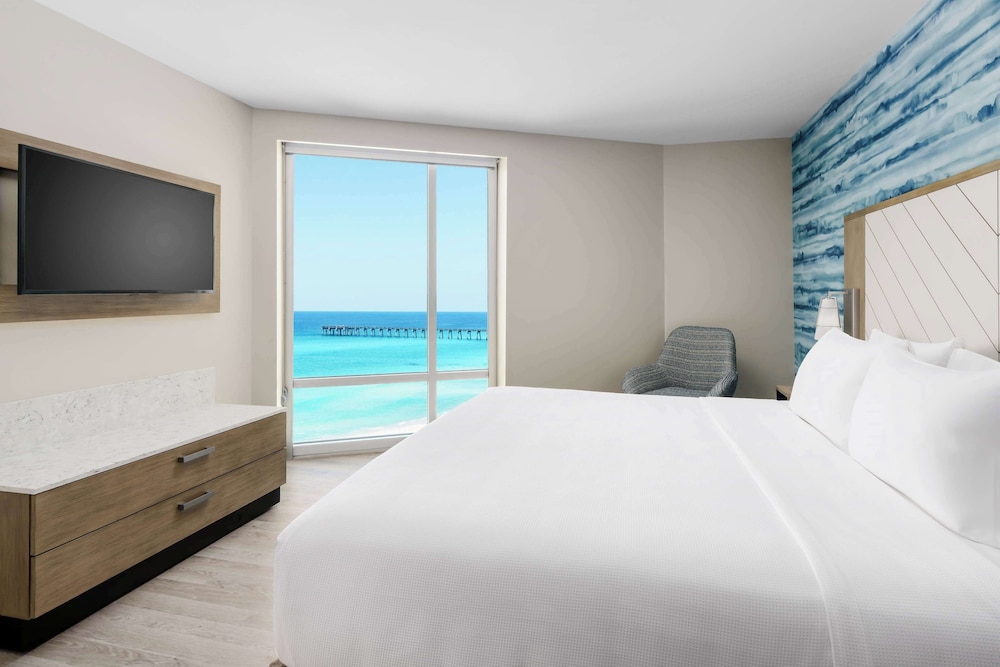 1 Bedroom, Suite, King Bed, Gulf View, Sofa, Balcony, High Floor