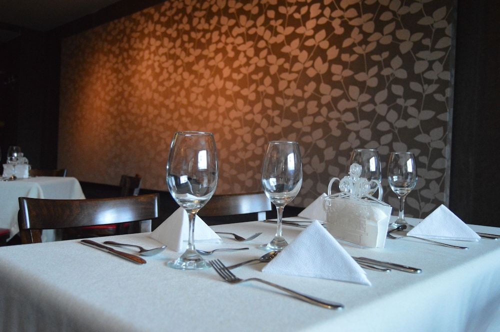 Golden House Hotel & Restaurant 20/38