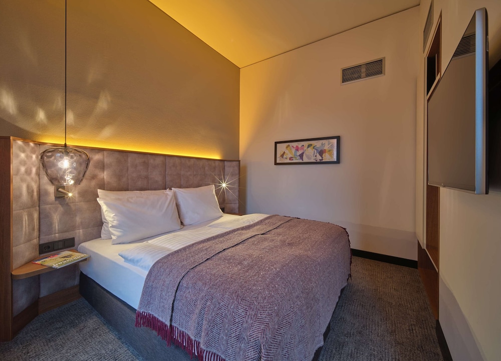 2 BEDROOMS, CONNECTING, APARTMENT