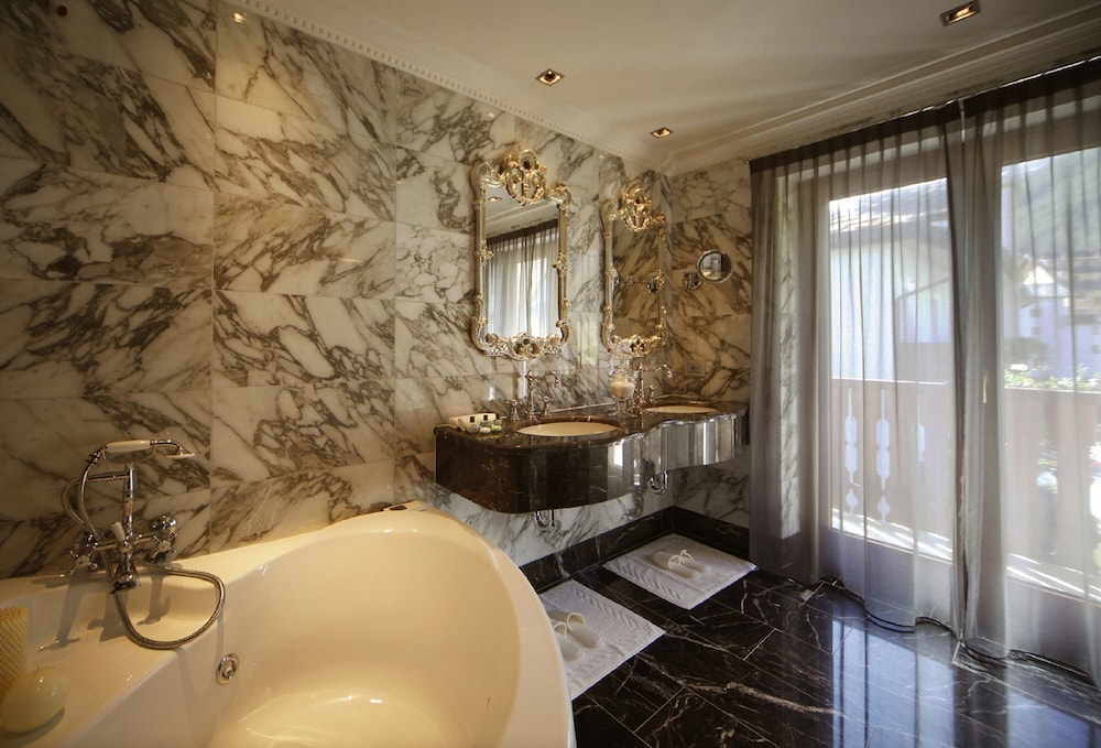 Hotel Miramonti 33/54