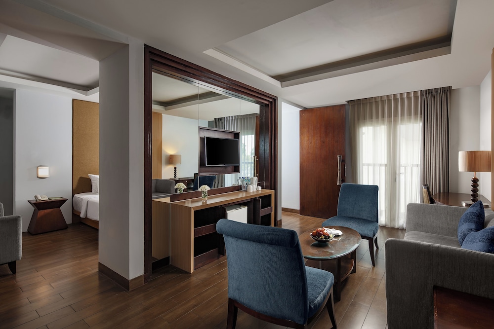 Hotel Santika Mataram 37/70