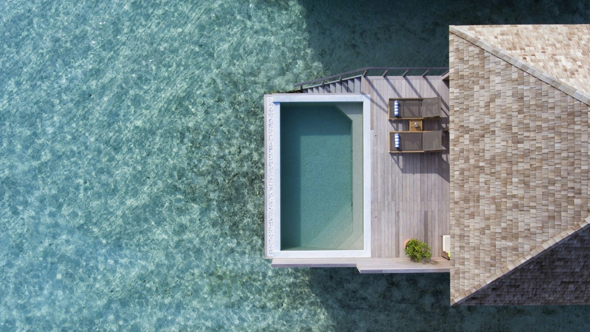 HURAWALHI ISLAND RESORT MALDIVES 67/99