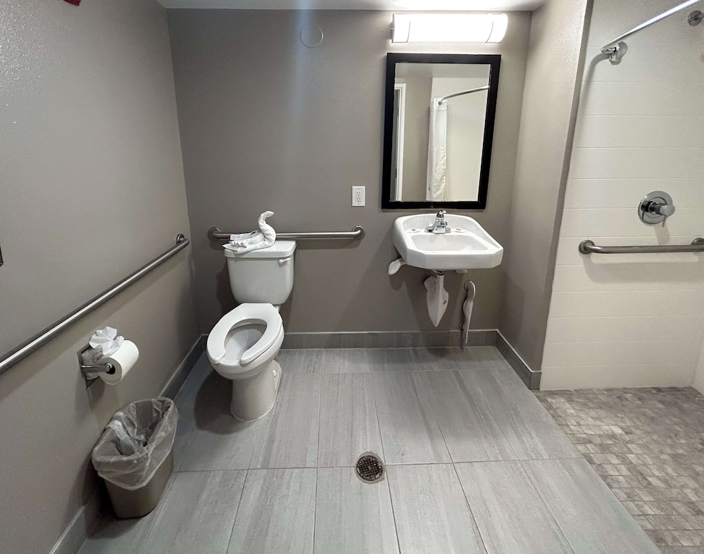 Studio6 Suites Carson, CA 36/37