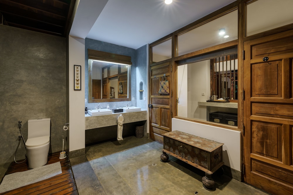 Royal Indigo Villa 34/37