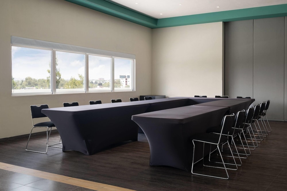 Hotel MX mas cuautitlan Izcalli, Trademark by Wyndham 40/48