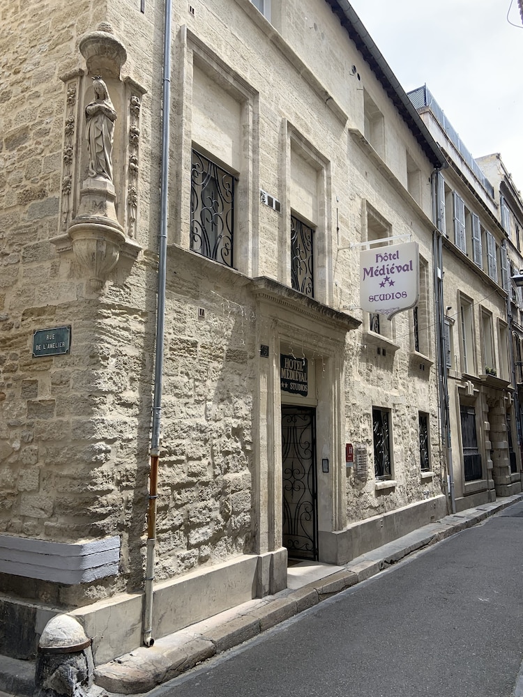 Hotel Medieval 38/50