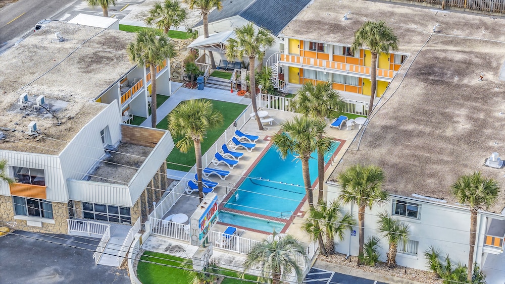 Holiday Shores 34/50