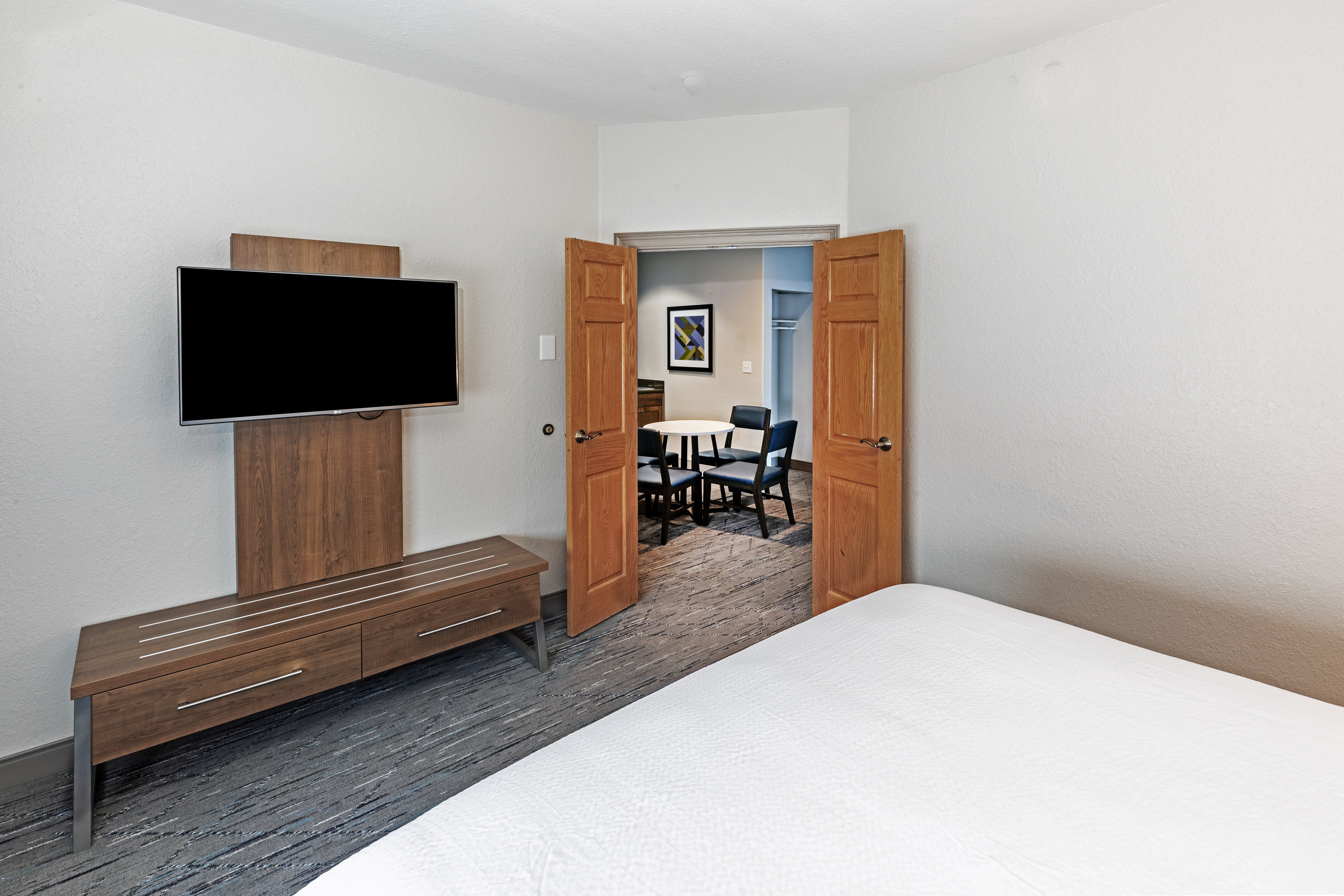 Holiday Inn Express Hotel and Suites Tulsa S Broken Arrow Hwy 51 30/80