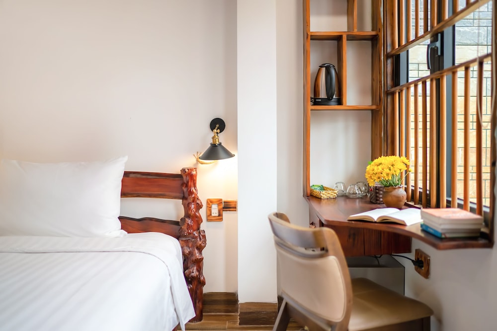 A Tran Boutique Hotel 25/67