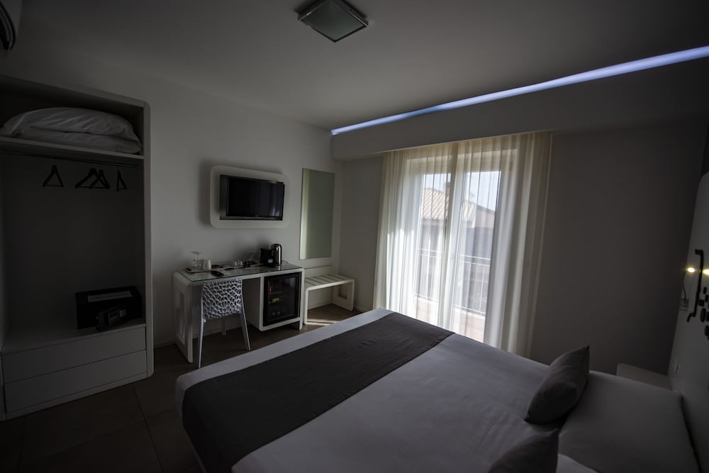 Aether Suites Tropea 12/50