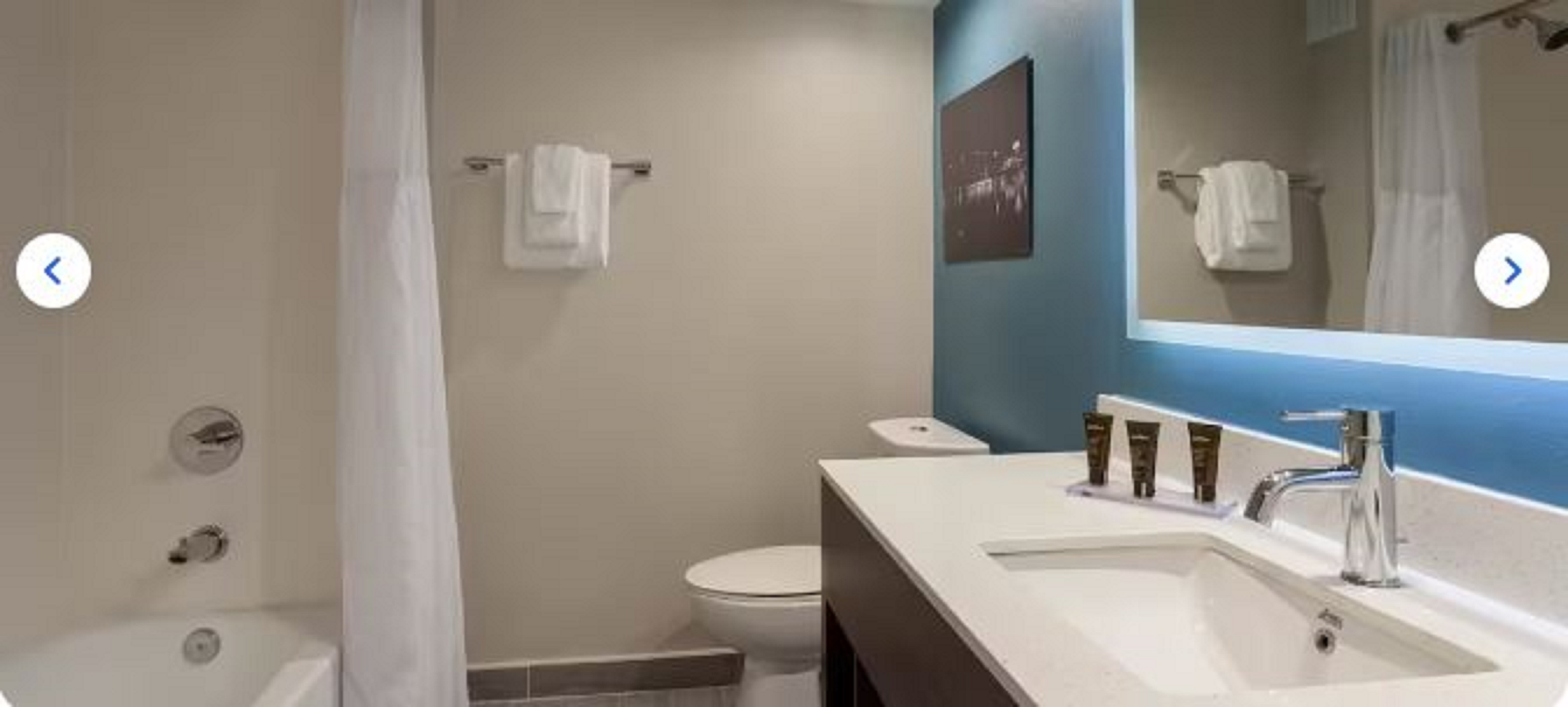 غرفة بسريرين مزدوجين بإطلالة على المسبح، Nobile Hotel Parkway at Celebration Orlando 2/2