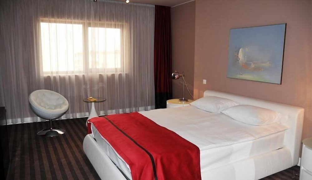 Dumbrava Hotel 21/70