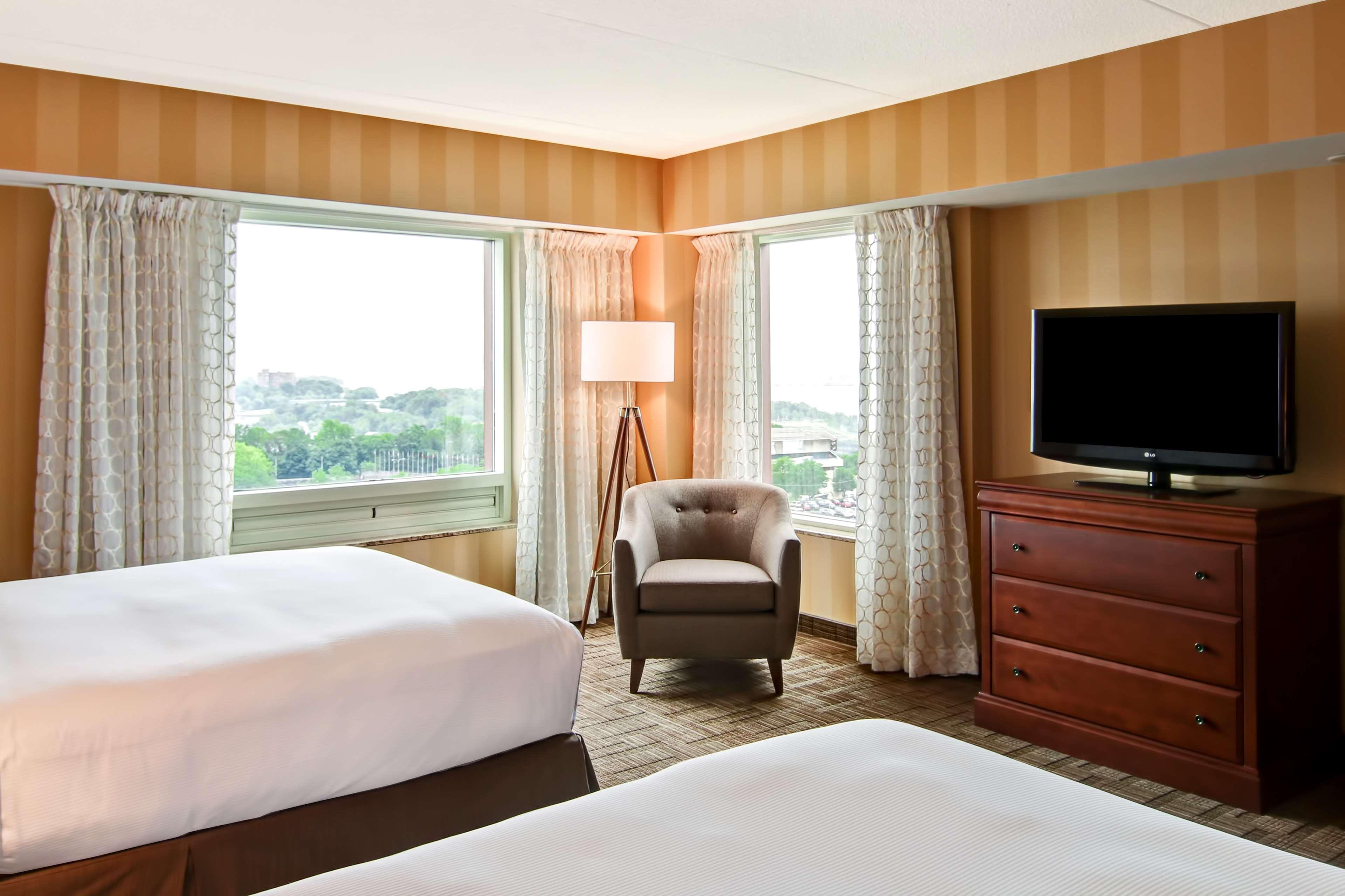 2 Rooms, River, Upper, Suite, 2 Queen Beds, with View