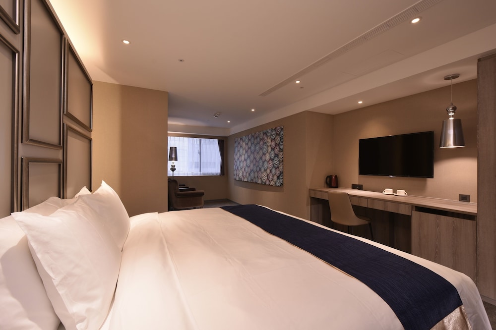 CLASSIC, KING BED