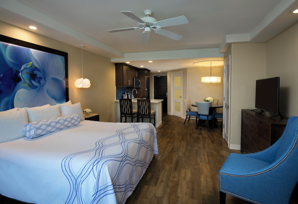 Lido Beach Resort 12/50