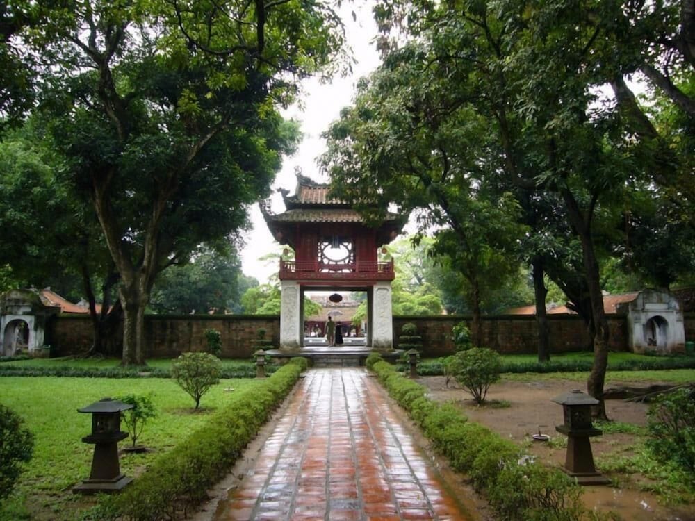Hanoi Street Hotel 48/50
