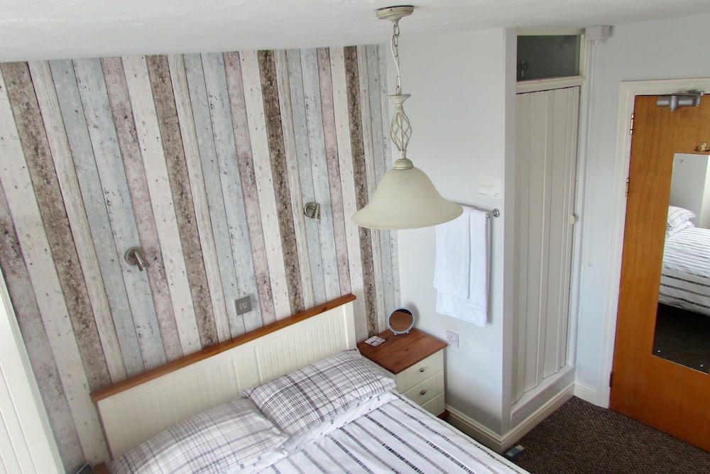 Westward Bed Breakfast 42/43