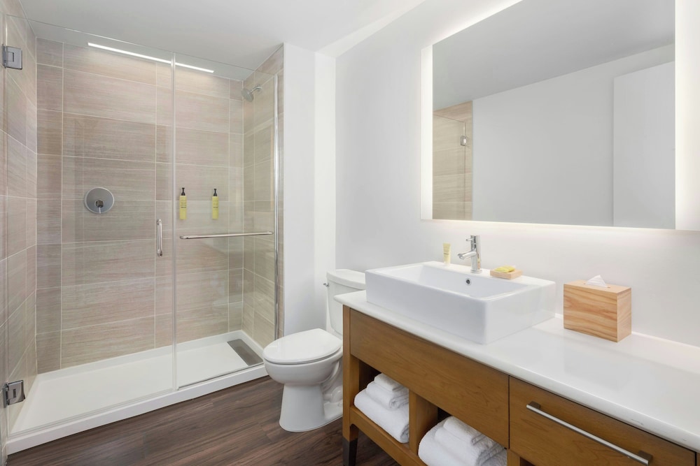 Element Savannah Midtown 37/40