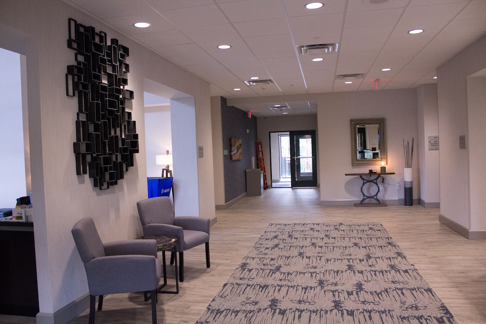 Hampton Inn and Suites Cranberry Pittsburgh 12/42