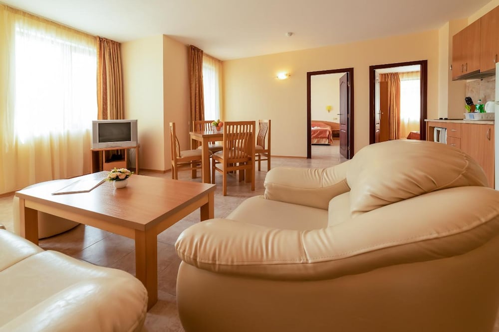 Aparthotel Rose Village 22/65