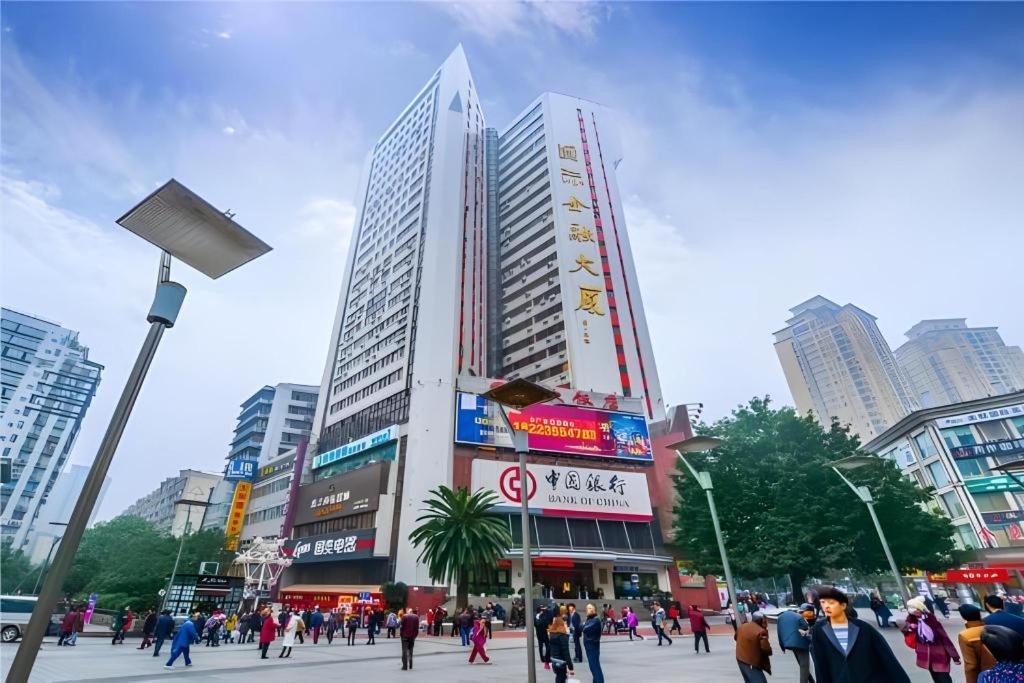 City Comfort Inn (Chongqing Yangjiaping Pedestrian Street Light Rail Station) 3/48