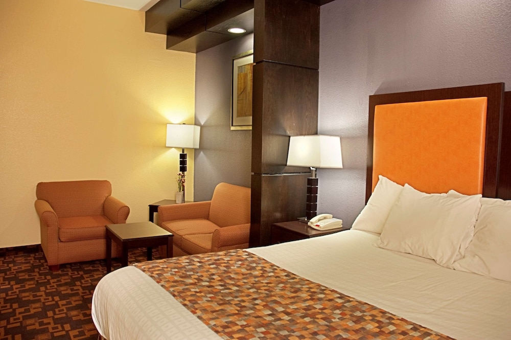 Best Western Bowie Inn and Suites 9/43