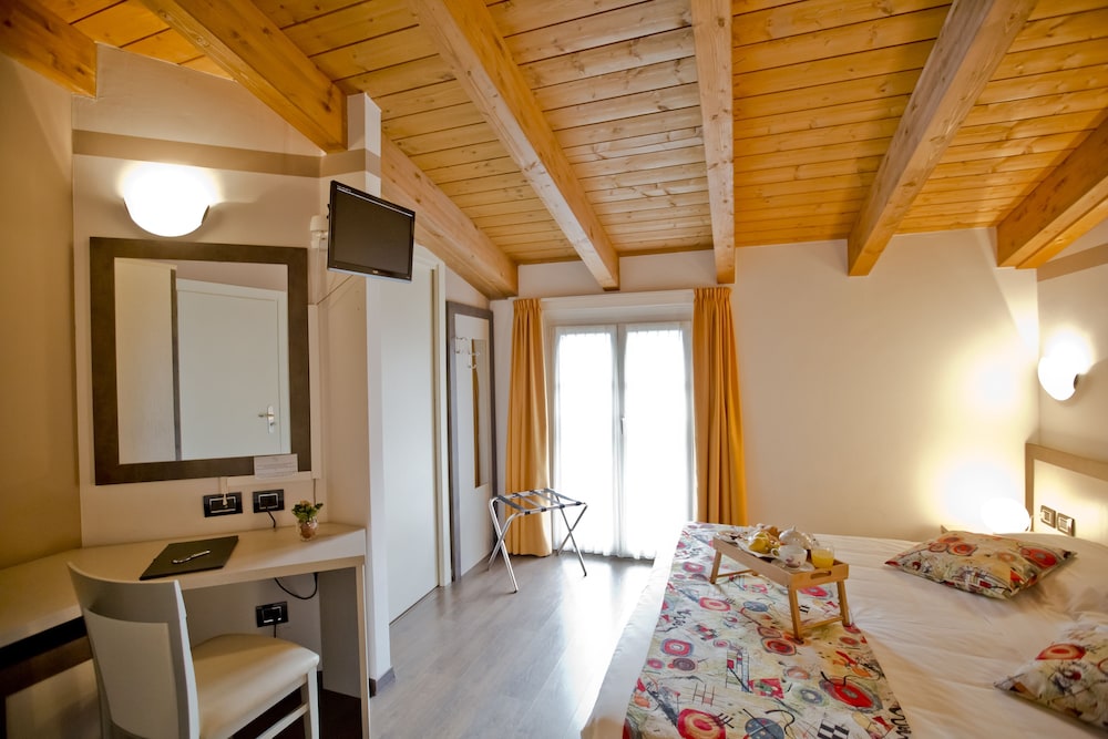 Superior, Double Bed, Lago Di Como 3/4