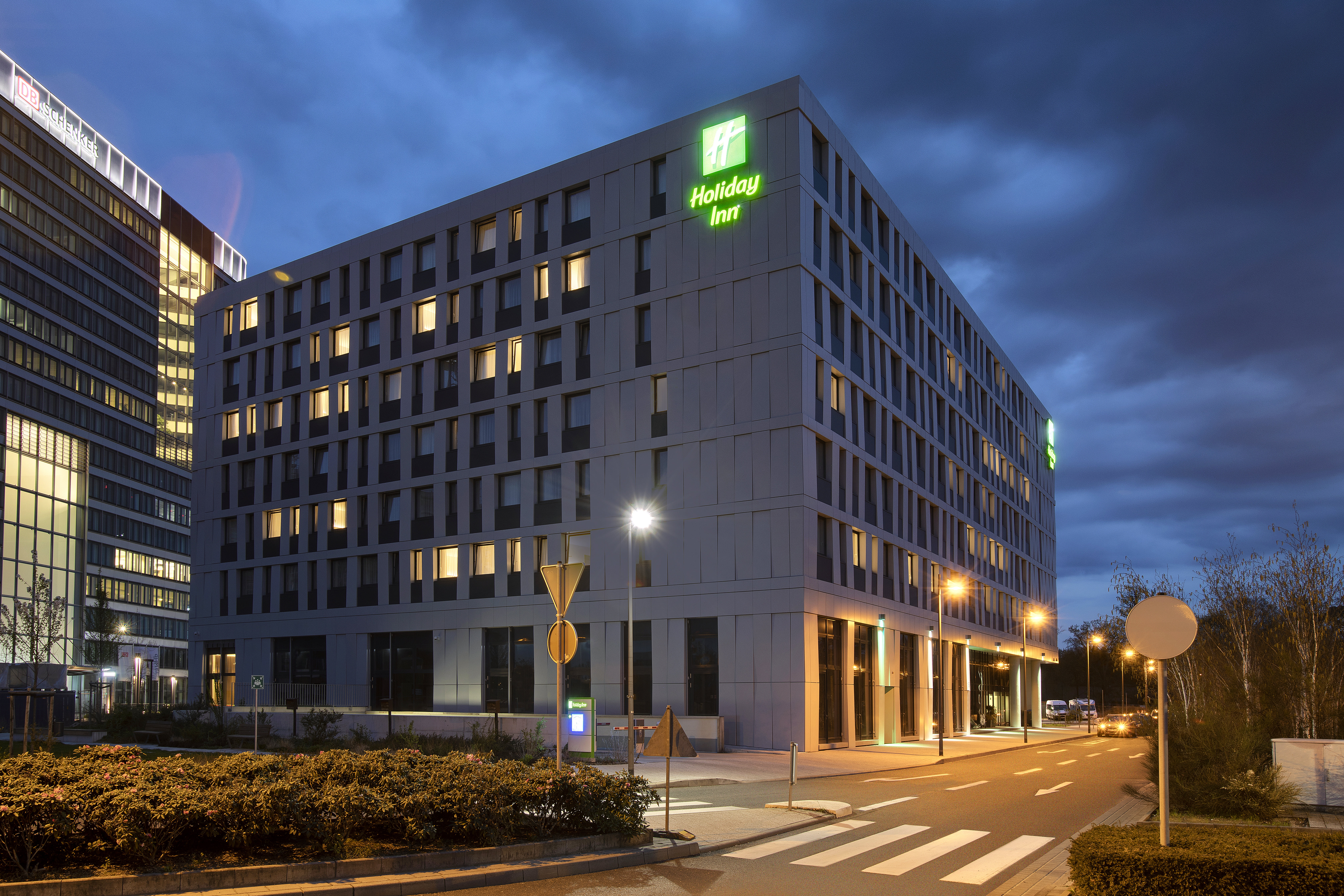 Holiday Inn Frankfurt Airport in FRANKFURT