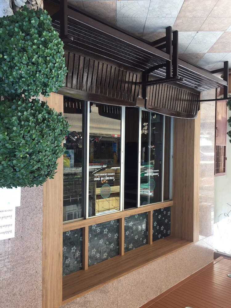 SURIWONG CHUMPHON HOTEL 5/59