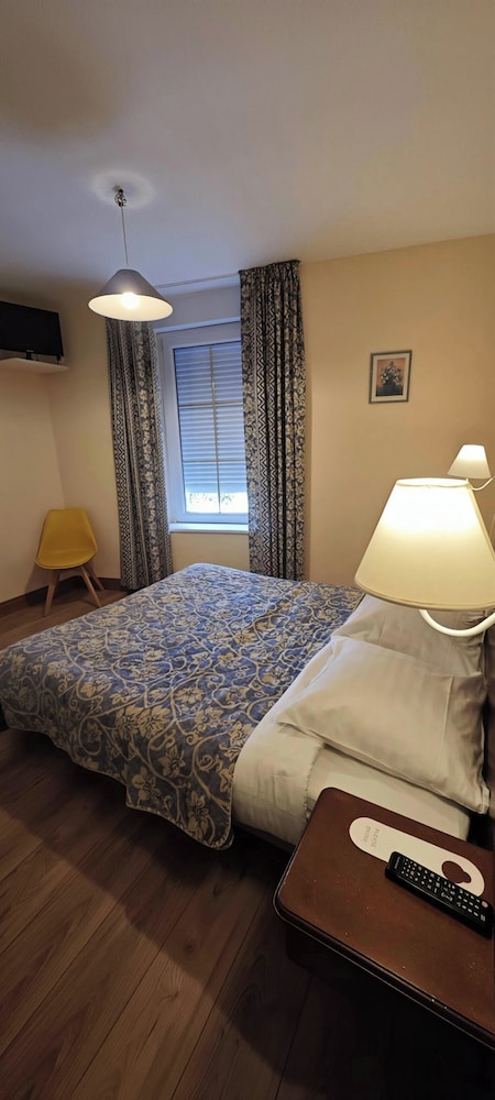 Hotel De France 19/49