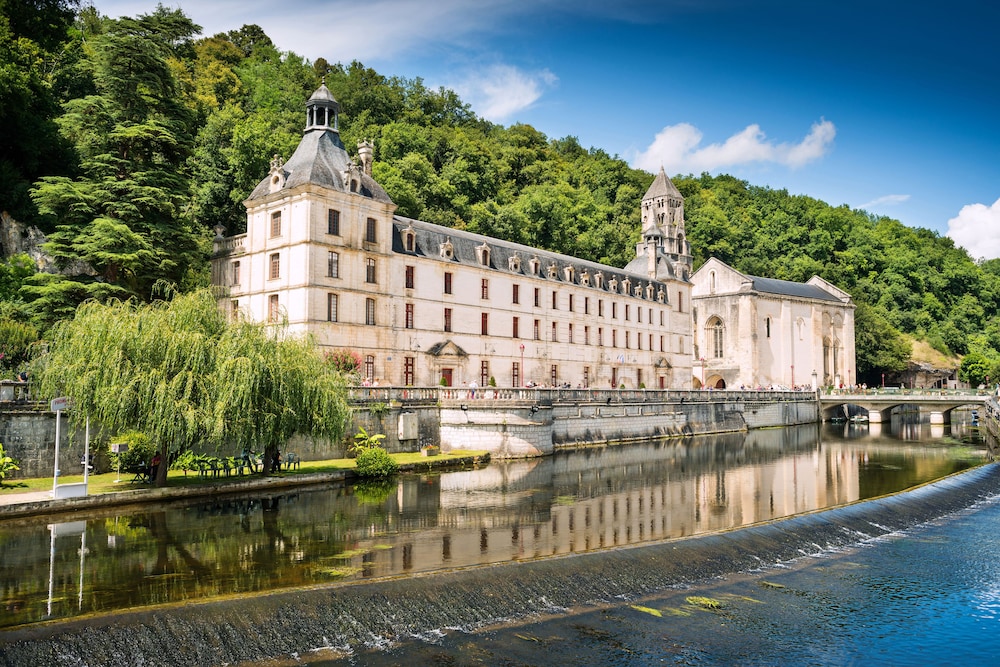 CHATEAU DE LA COTE 44/50