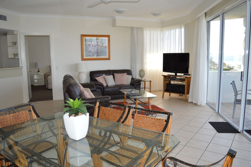 AQUARIUS RESORT 51/82