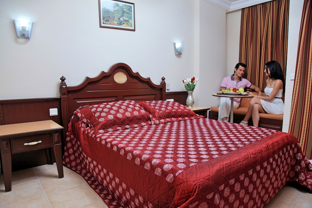 Kahya Hotel 12/57