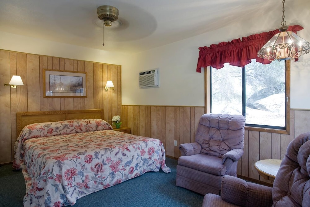 Lazy J Ranch-Americas Best Value Inn 32/52