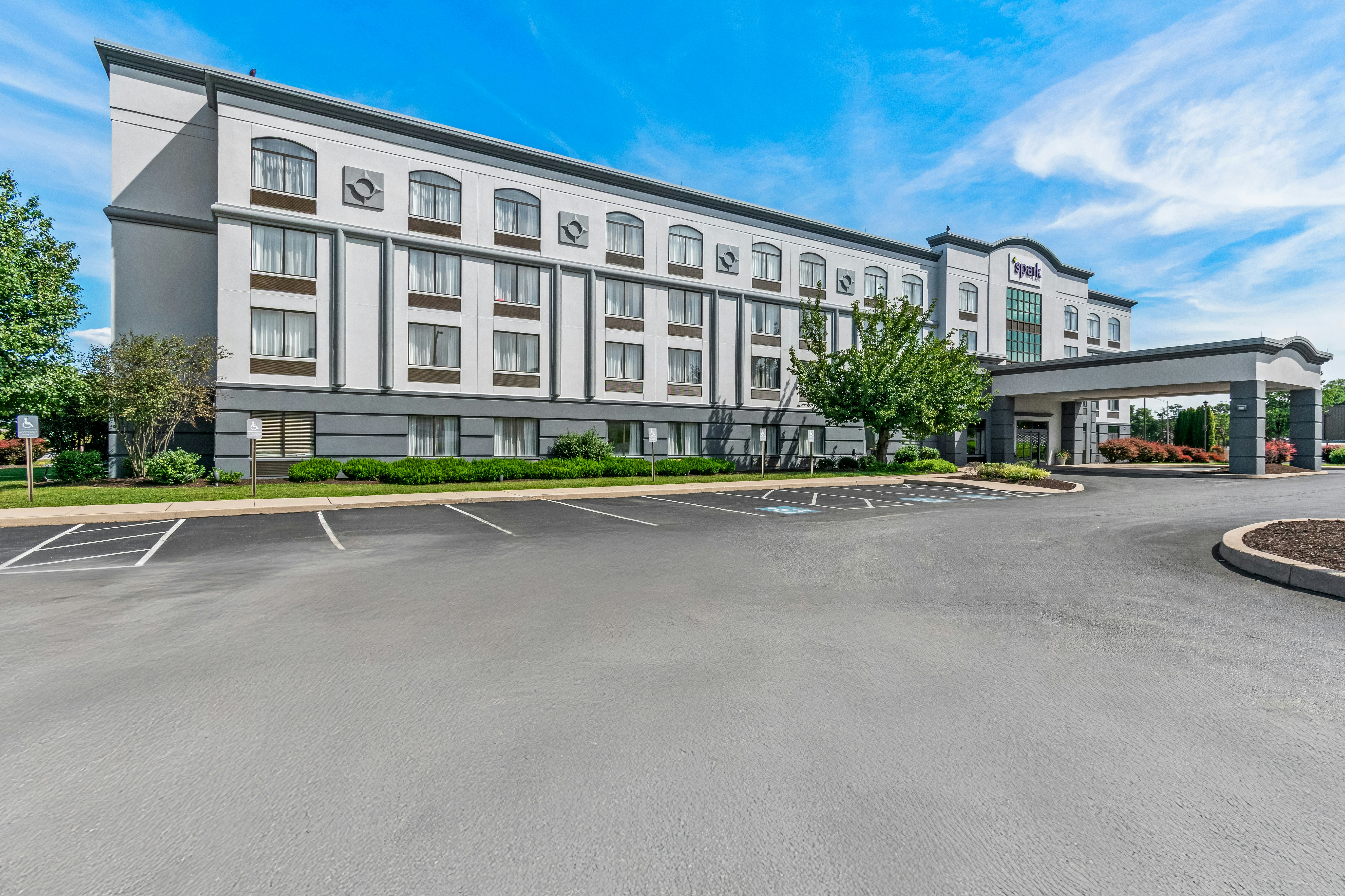 Spark by Hilton Mechanicsburg 45/50