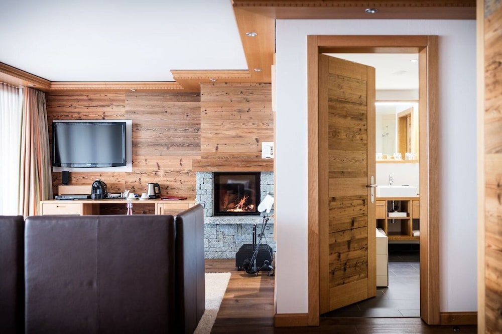 Chalet Hotel Schonegg 39/49
