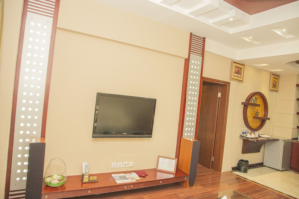 Best Western Plus Paramount Hotel 44/44