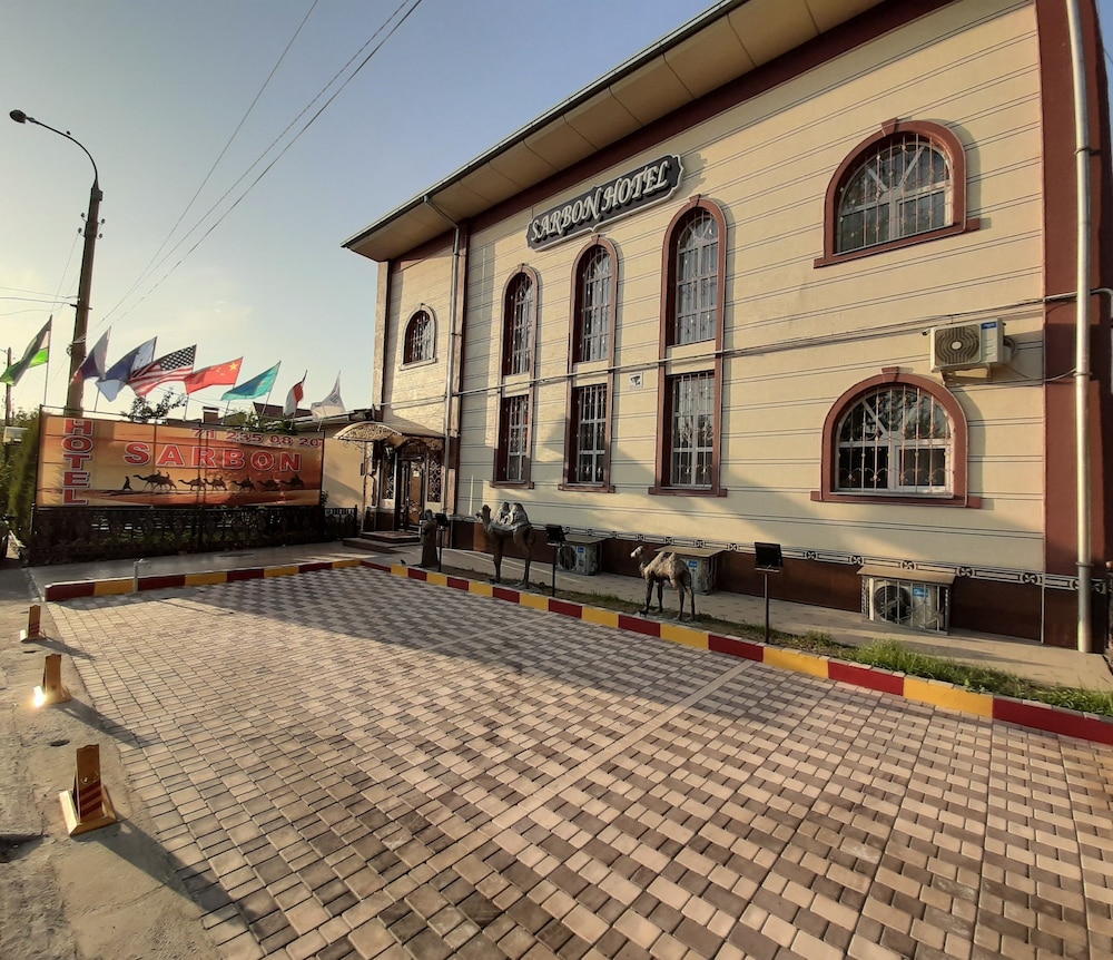 Sarbon Hotel 40/72