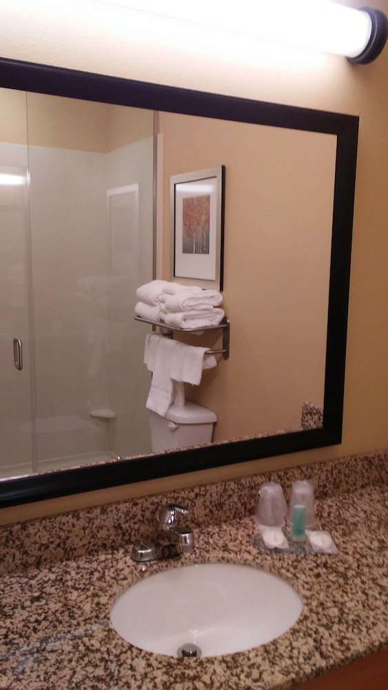 MainStay Suites Sidney - Medical Center 9/45